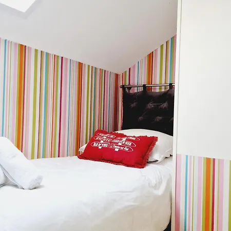 Le Duplex, Vue Avec Parking Prive لي سابلِ دولونْ